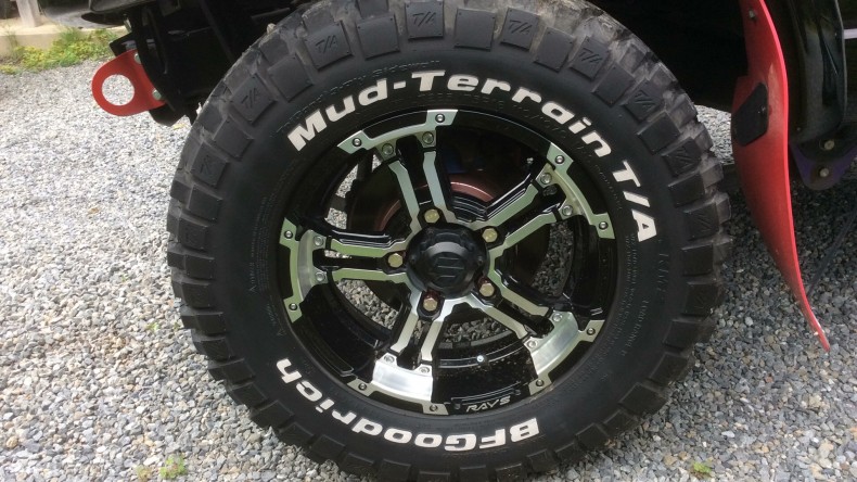 タイヤホイール前