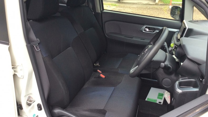 内装前方シート