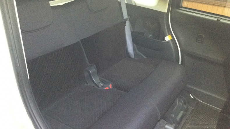 内装後方シート