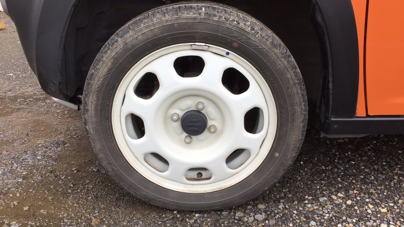 タイヤホイール前