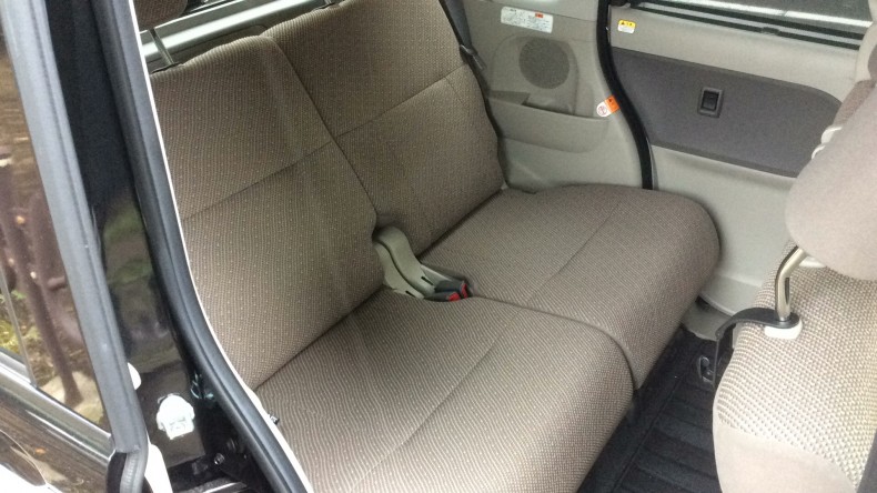 内装後方シート