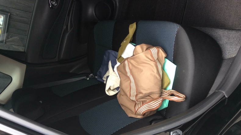 内装後方シート