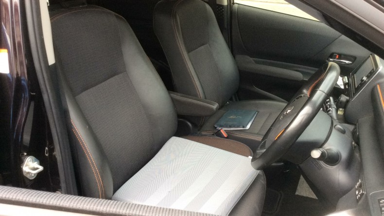 内装前方シート