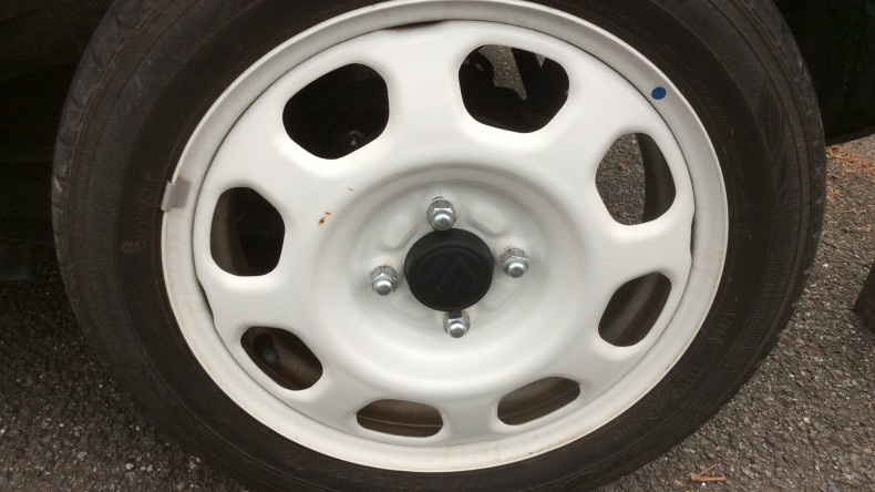 タイヤホイール前