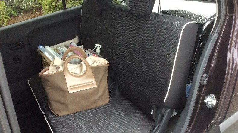 内装後方シート