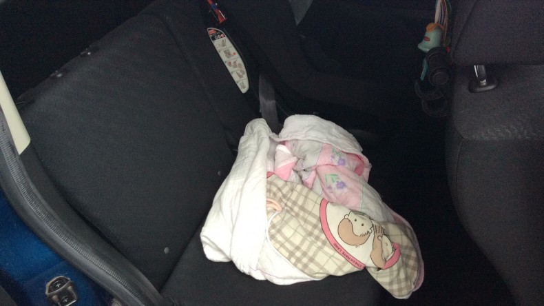 内装後方シート