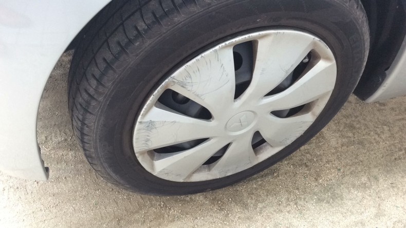 タイヤホイール前