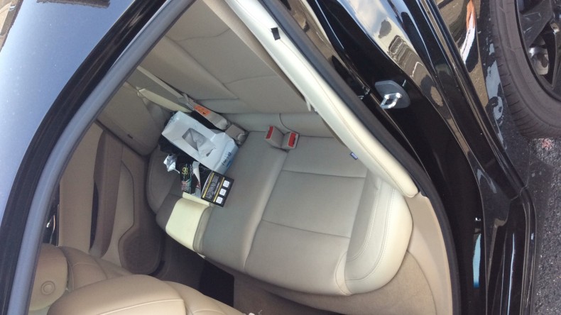 内装後方シート