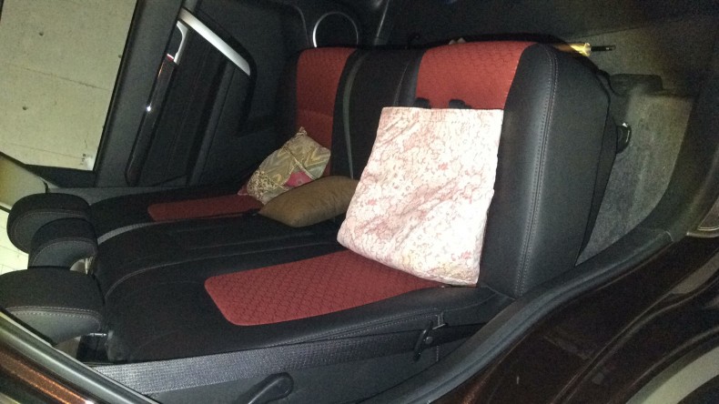 内装後方シート