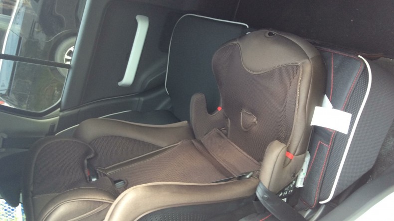 内装後方シート