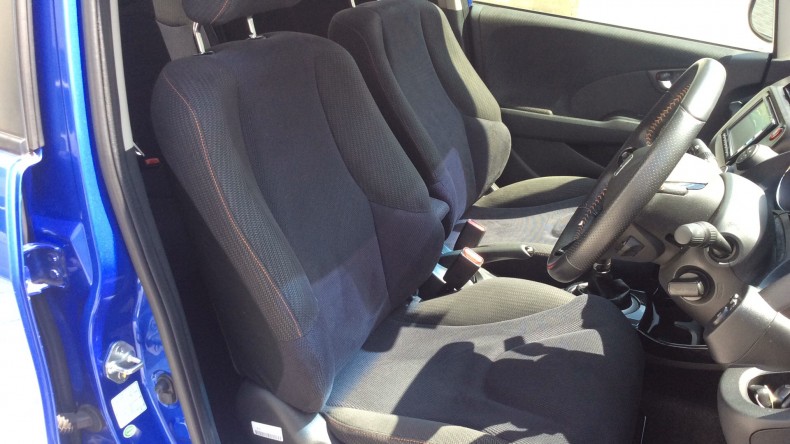 内装前方シート