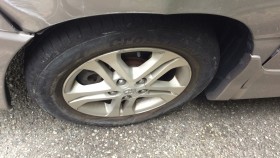 タイヤホイール前