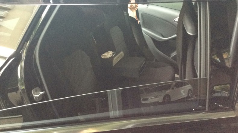 内装後方シート