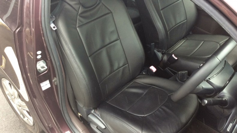 内装前方シート