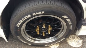 タイヤホイール前