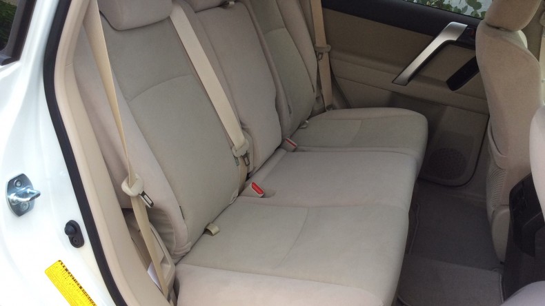 内装後方シート