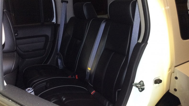 内装後方シート