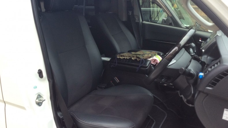 内装前方シート