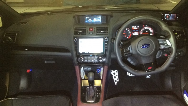 内装インパネ全体