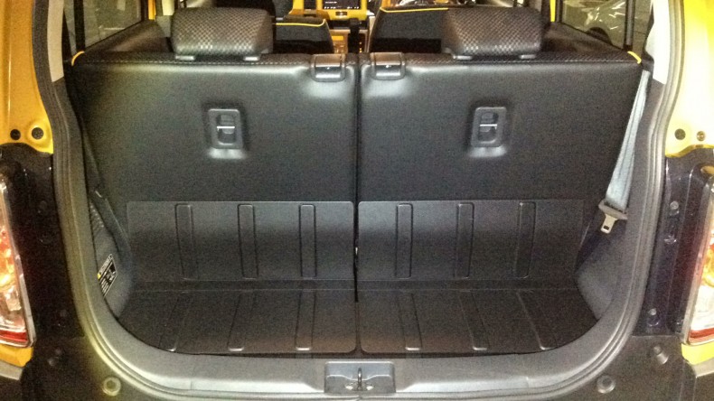 内装トランク