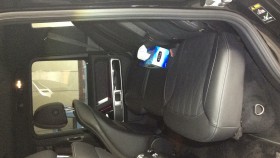 内装後方シート