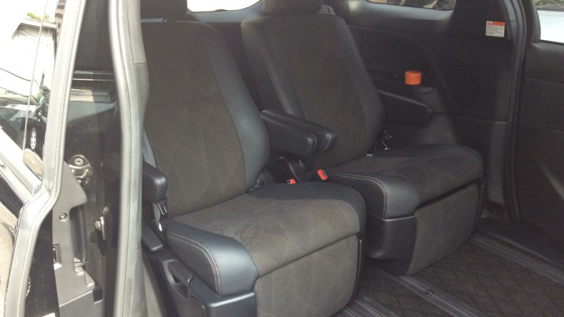 内装後方シート