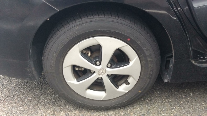 タイヤホイール前