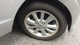 タイヤホイール前