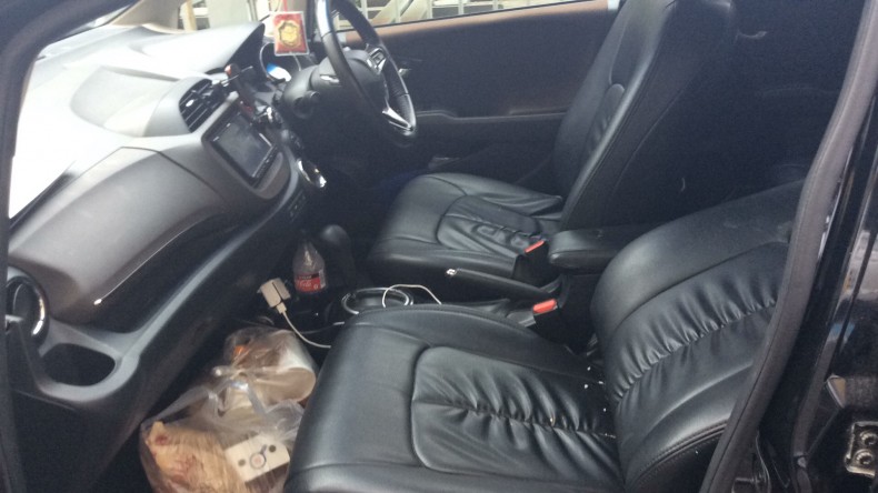 内装前方シート