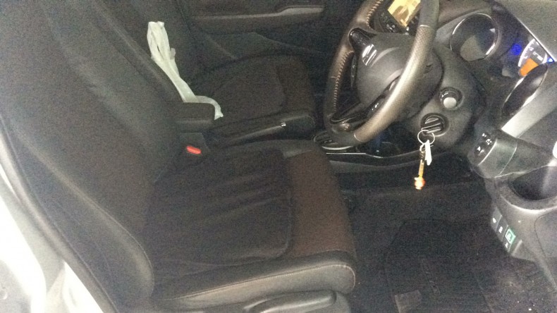 内装前方シート