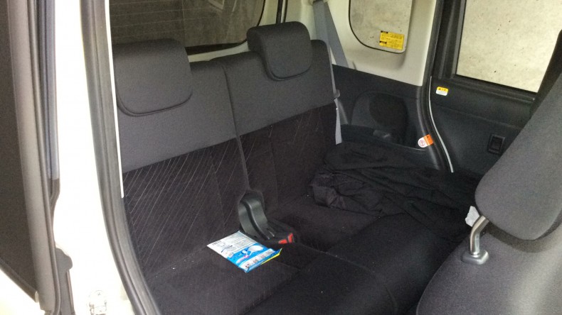 内装後方シート