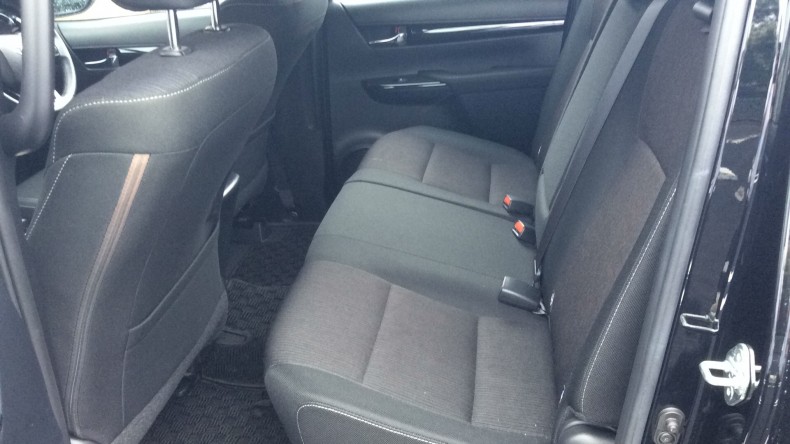 内装後方シート