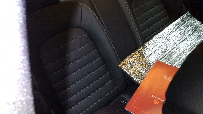 内装後方シート