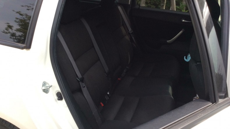 内装後方シート