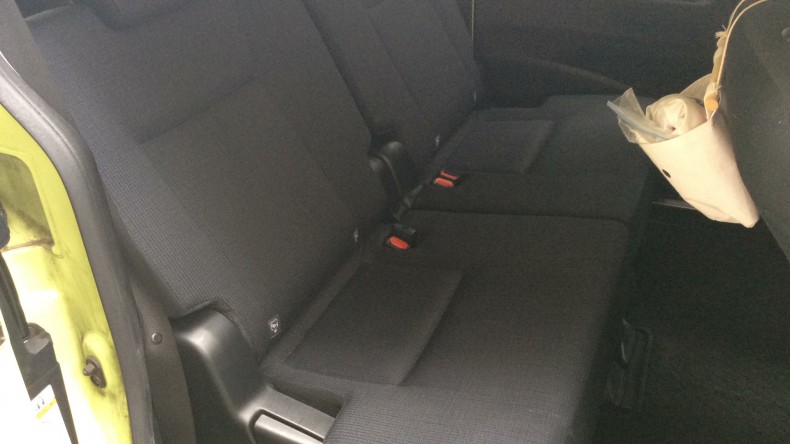 内装後方シート