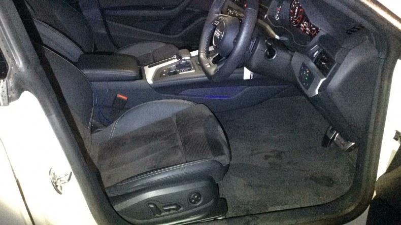 内装前方シート