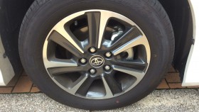 タイヤホイール前