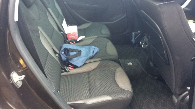 内装後方シート