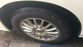 タイヤホイール前