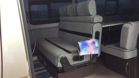 内装後方シート