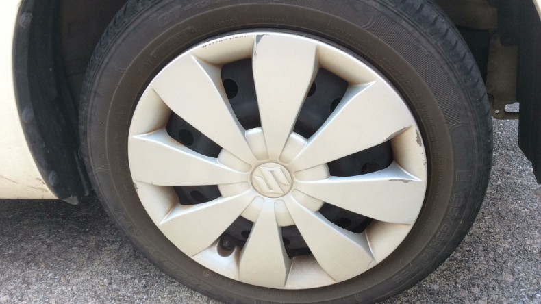 タイヤホイール前