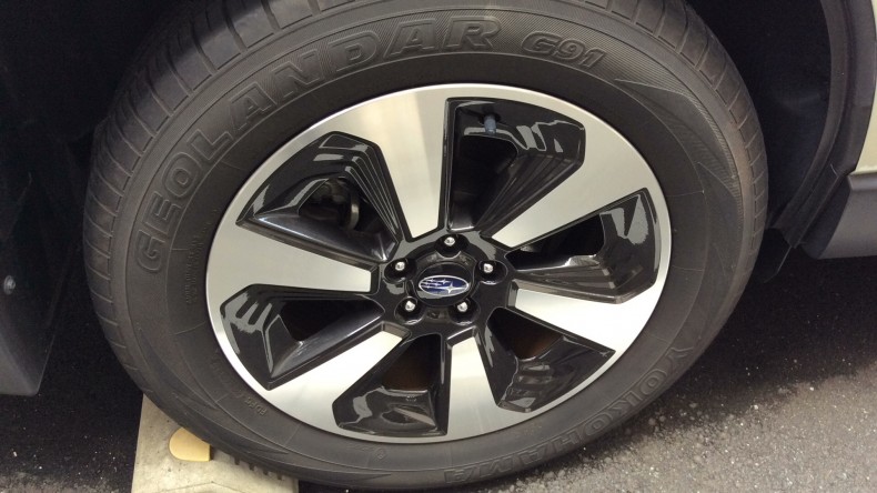 タイヤホイール前