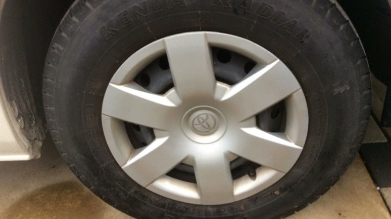 タイヤホイール前