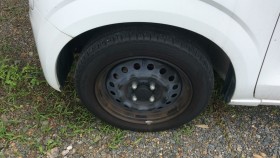 タイヤホイール前