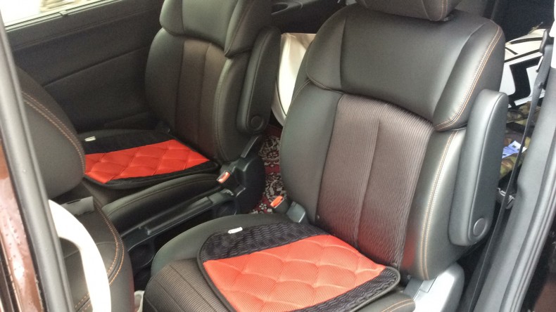 内装後方シート