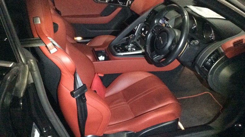 内装前方シート