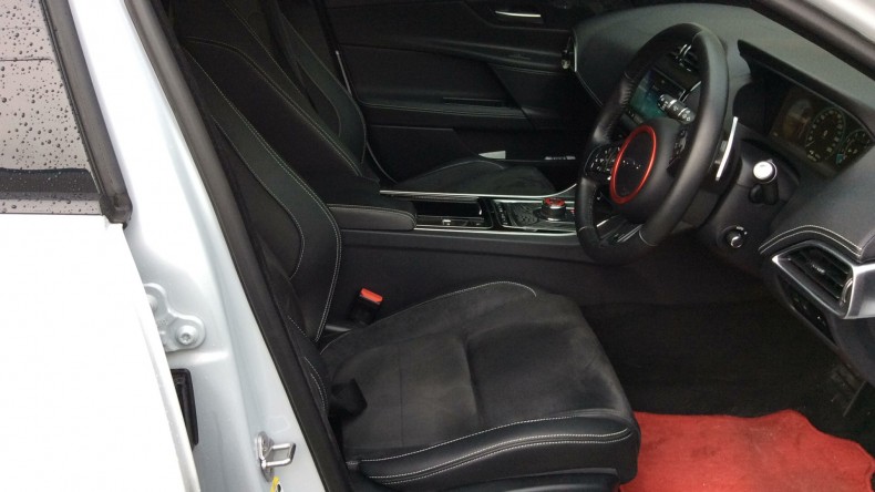 内装前方シート