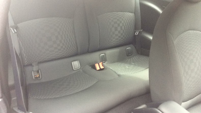 内装後方シート