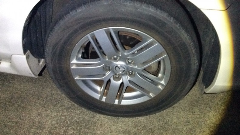 タイヤホイール前