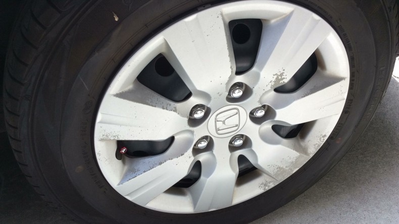 タイヤホイール前